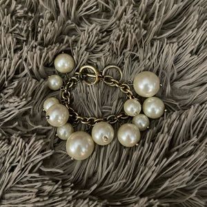 Pearl statement bracelet